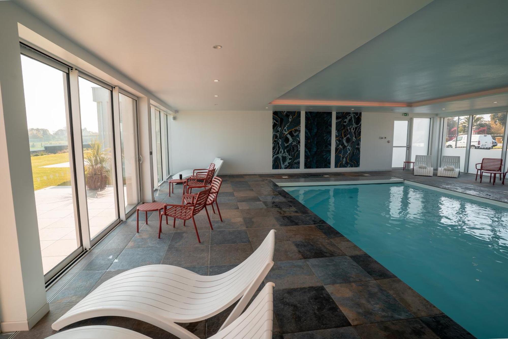 Le Manoir Du Roselier Hotel 4*